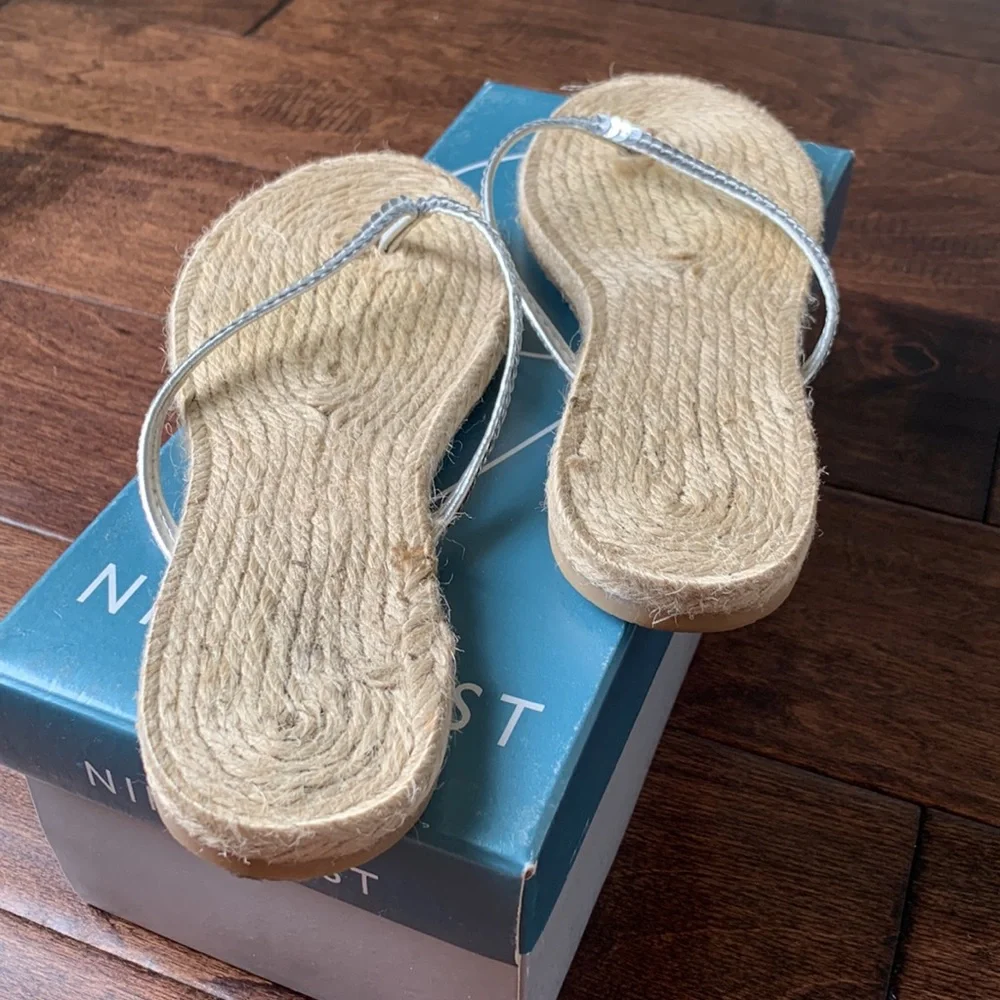 NINE WEST Espadrille Metallic Sequins Thong Sandals Size 7.5